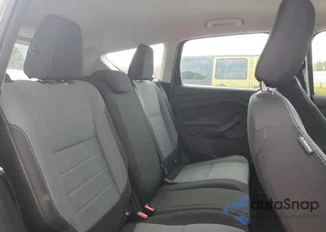 2019 Ford Escape S z USA, uszkodzony, nr VIN 1FMCU0F72KUC21385